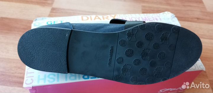 Лоферы кожаные женские Spur (Корея) новые 39 разме