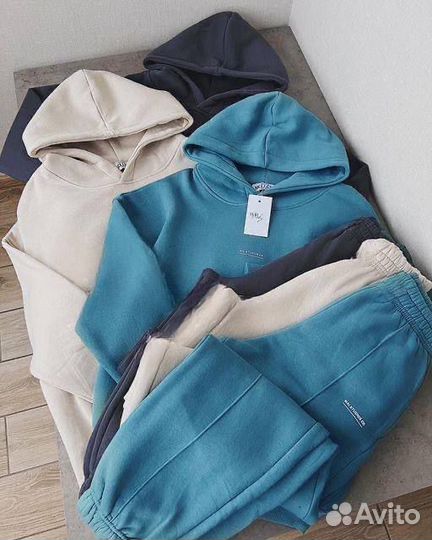 Спортивный костюм женский