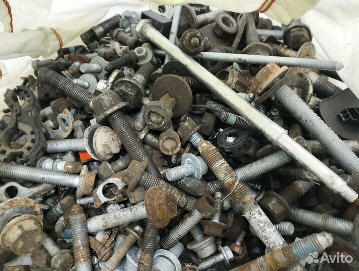 Комплект крепежа Audi Q7 4L