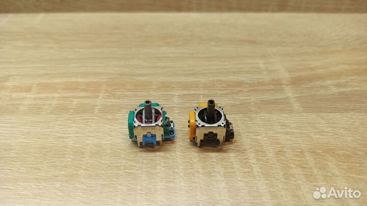 Запчасти для геймпада DualShock 4, PlayStation 4