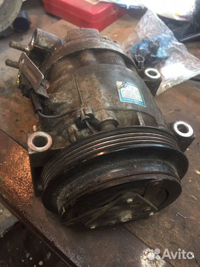 Компрессор кондиционера infiniti