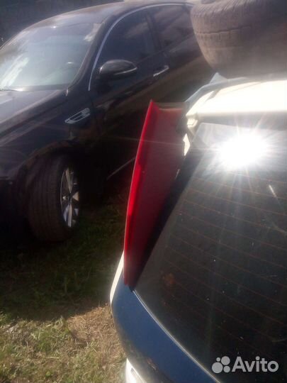 Задний левый фанарь форд фокус1