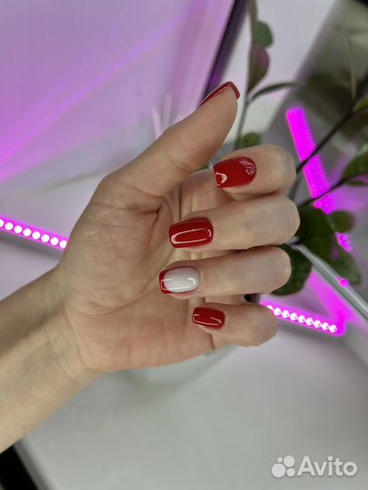 Маникюр педикюр