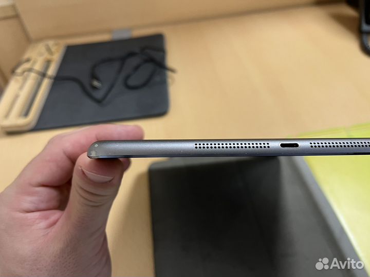 iPad Air (1-е поколение)
