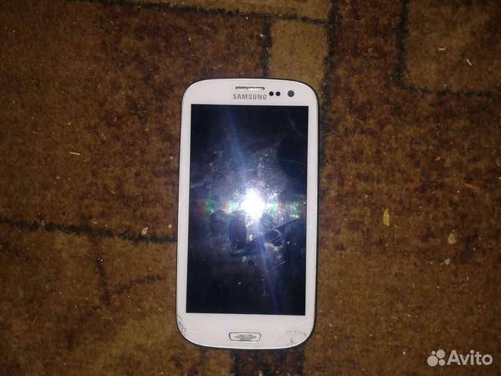 Телефон Samsung s3