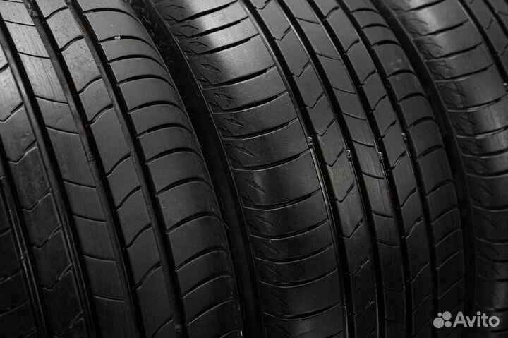 Kumho Ecsta HS51 215/55 R17 94