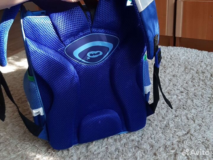 Продам портфель новый