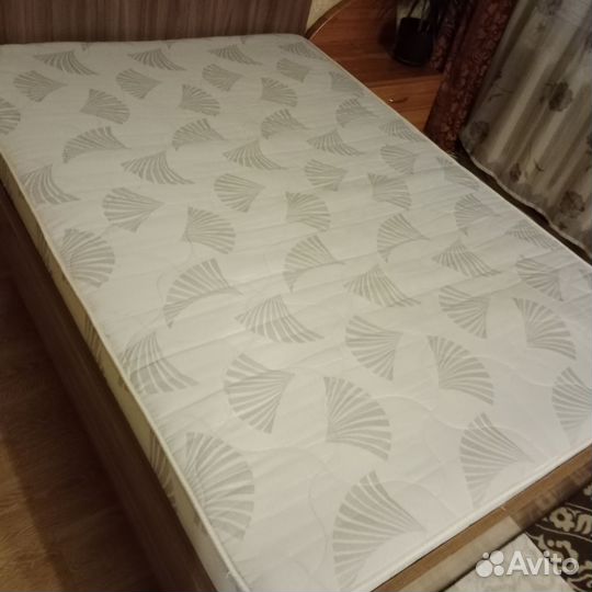 Матрас 140х200, б/у