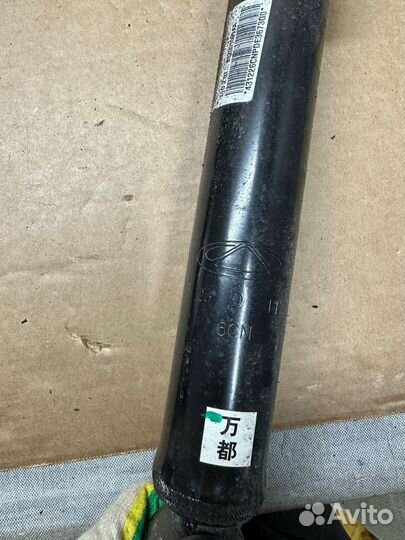 Амортизатор задний Chery Tiggo 8 PRO MAX