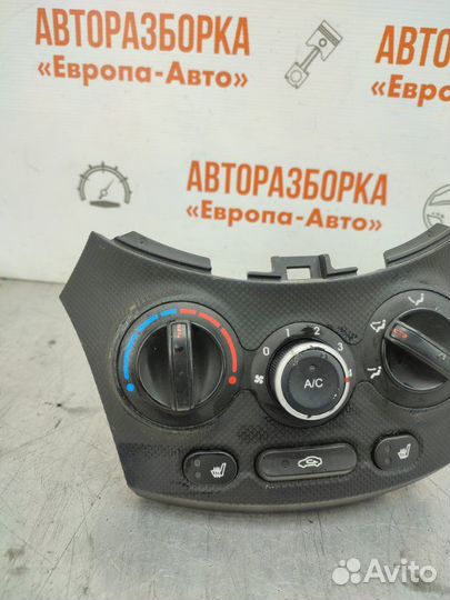 Блок управления кондиционером Hyundai Solaris 1