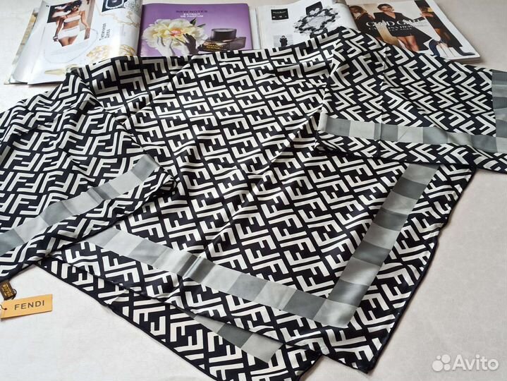 Платок Шаль Шелк Fendi ручная подшивка новый