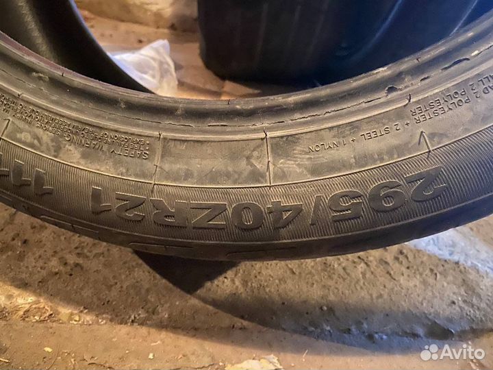 Royal Black Royal Power 295/40 R21