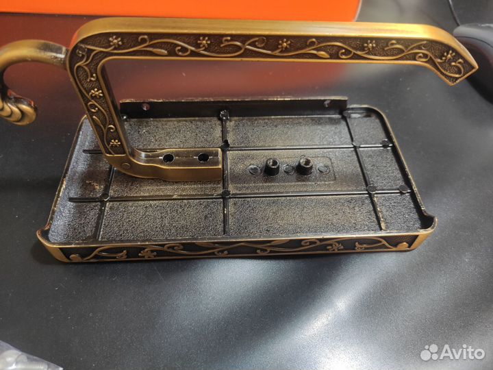 Держатель для туалетной бумаги