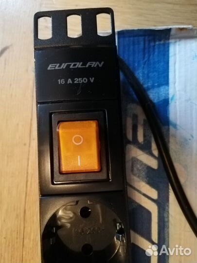Блок распределения питания Eurolan 60A-61-01-08BL