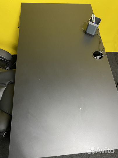 Стол Икеа Бримнес