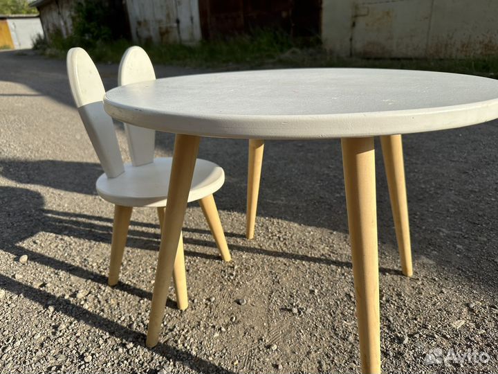 Детский стол и стул