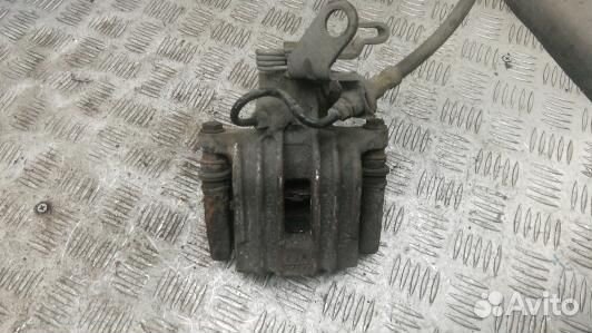 Суппорт тормозной задний левый volkswagen golf 6