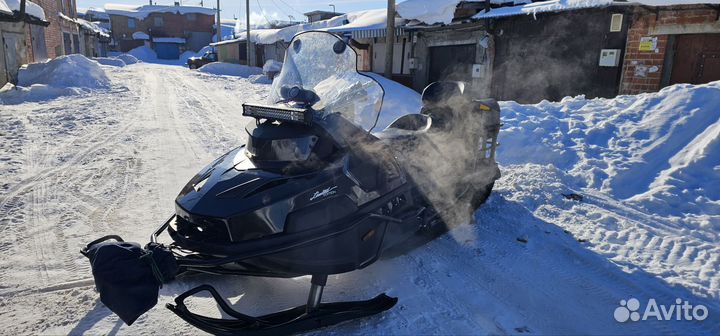 Продам снегоход стелс 800