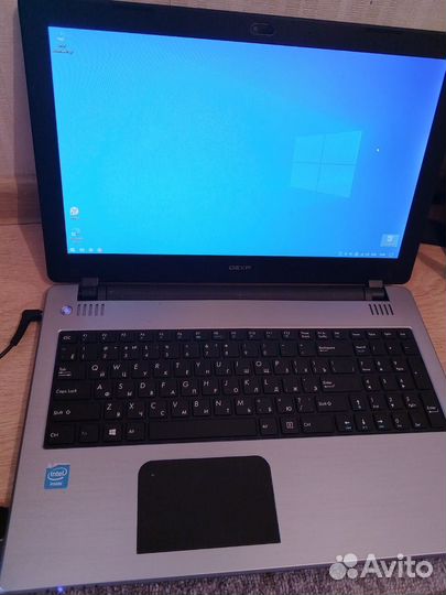 Ноутбук dexp aquilon