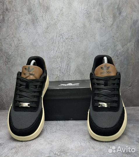 Кроссовки adidas