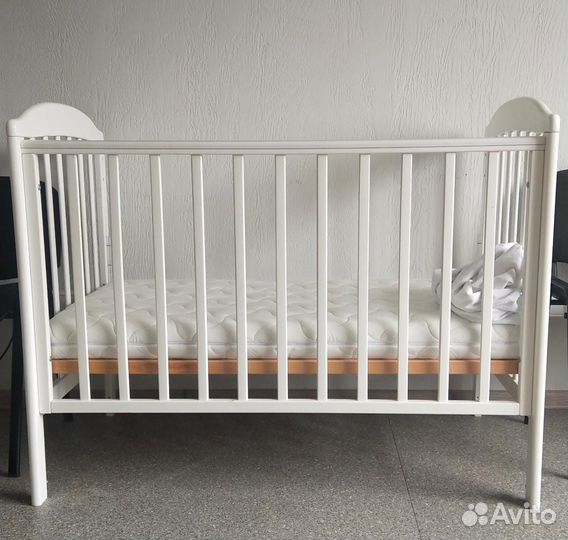 Кроватка детская