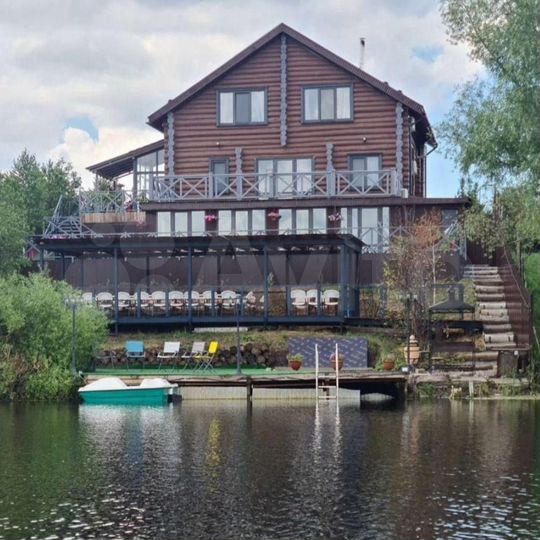 Дом 325 м² на участке 25 сот.