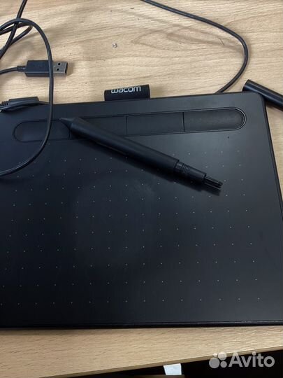 Графический планшет Wacom Intuos Basic Pen S