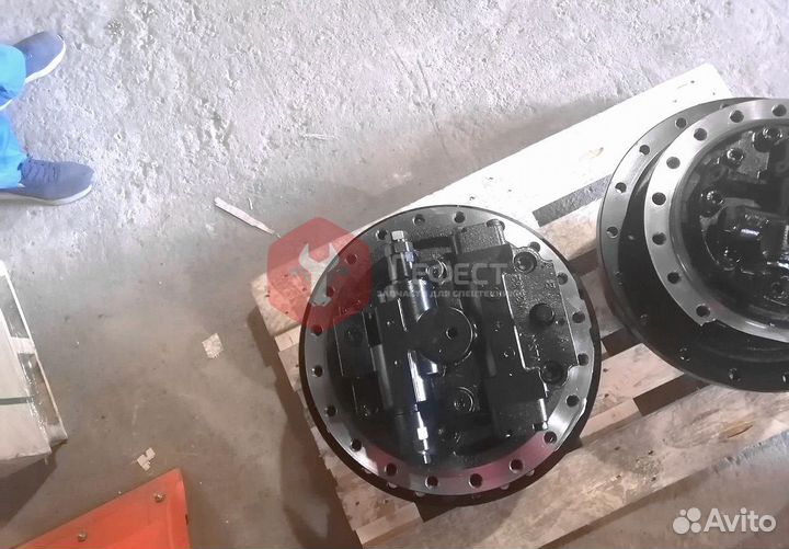 Гидромотор хода Doosan DX300LC 170403-00122