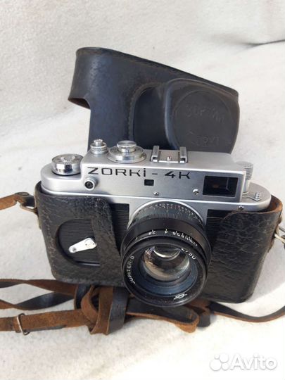 Пленочный фотоаппарат Зоркий-4