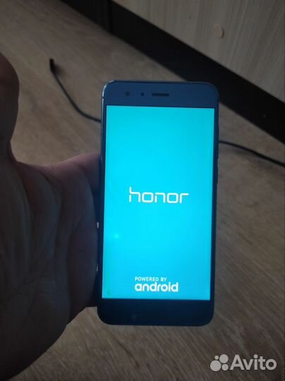 HONOR 9, 4/64 ГБ