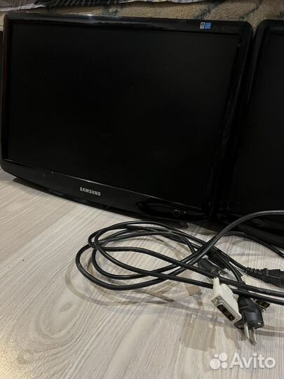 Мониторы samsung 2 шт