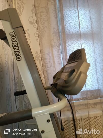 Электрическая беговая дорожка