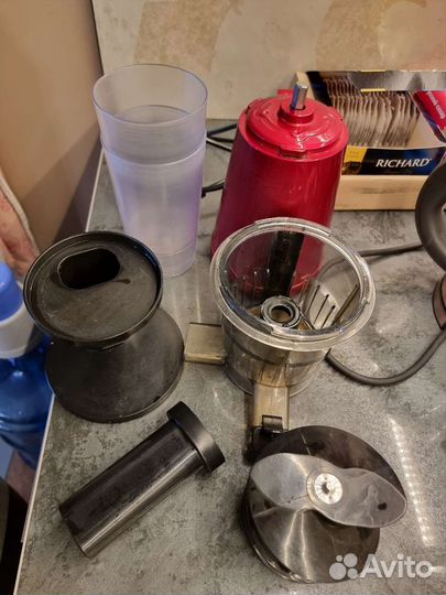 Соковыжималка шнековая redmond