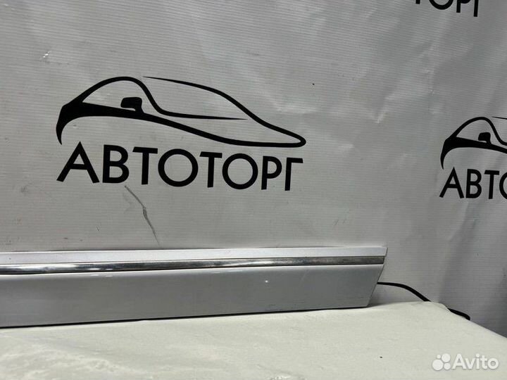 Молдинг двери задний левый Mercedes-Benz B245