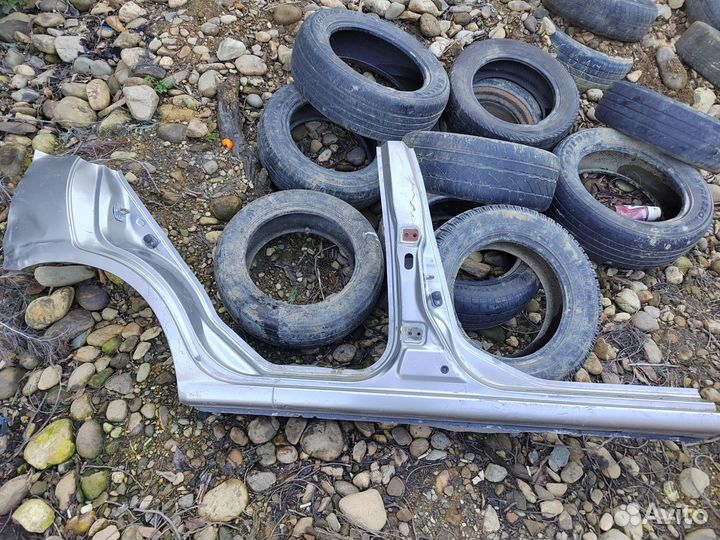 Порог на Ниссан Альмера N16 правый