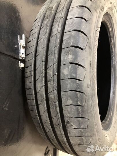 Goodyear EfficientGrip Performance 2 185/65 R15