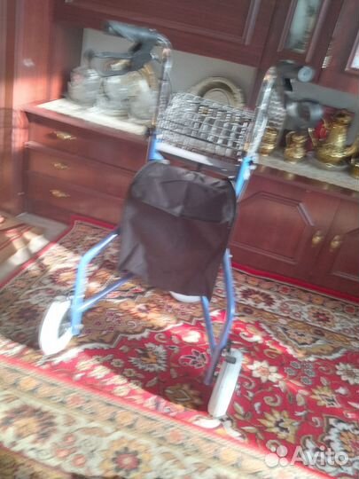 Продам ходунки