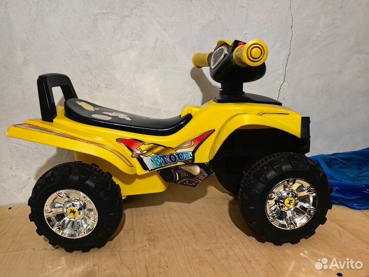 Детский автомобиль