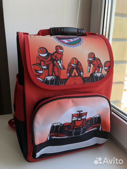 Портфель школьный для мальчика