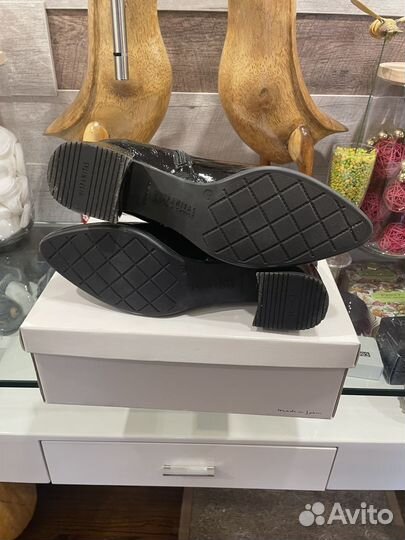 Hispanitas Ботинки