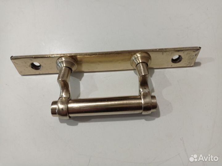 Старинная дверная ручка