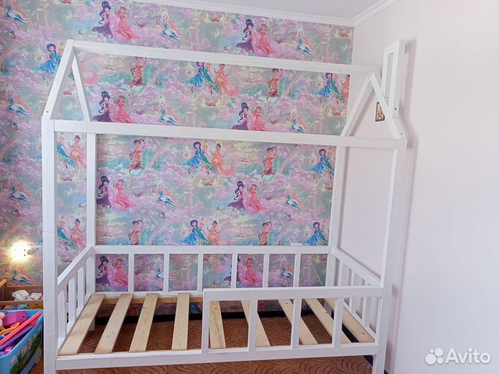 Детская кровать домик