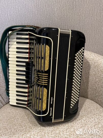 Аккордеон красный партизан СССР