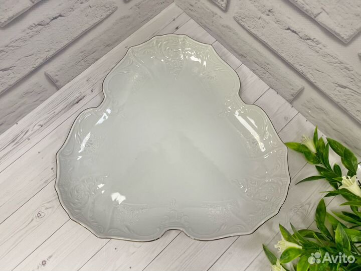 Поднос треугольный 