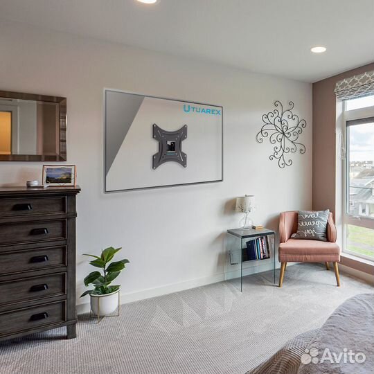 Наклонно-поворотный кронштейн Tuarex alta-202