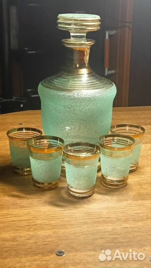 Графин с зелёными рюмками СССР