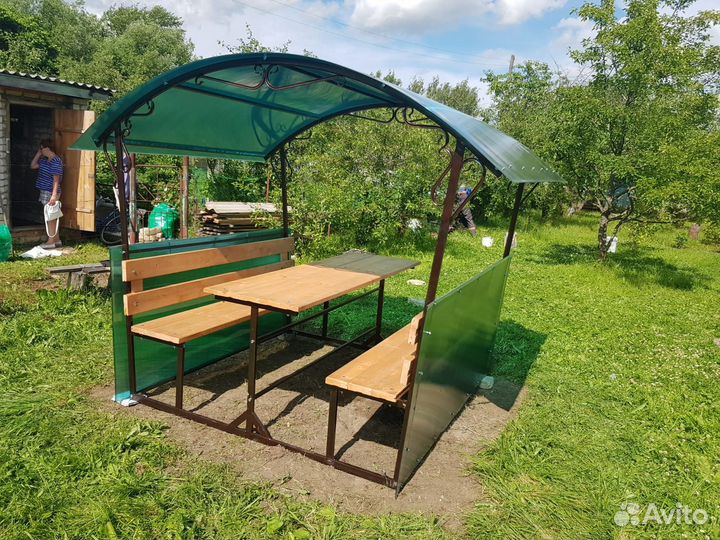 Беседка для дачи из поликарбоната