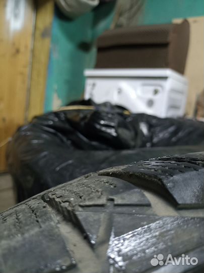 Goodyear Ultragrip 600 215/65 R16