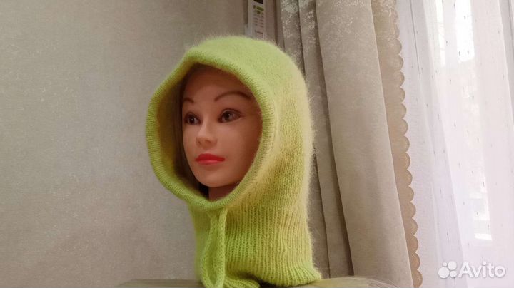 Капор женский вязаный