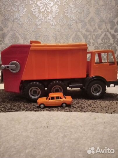 Машина детская